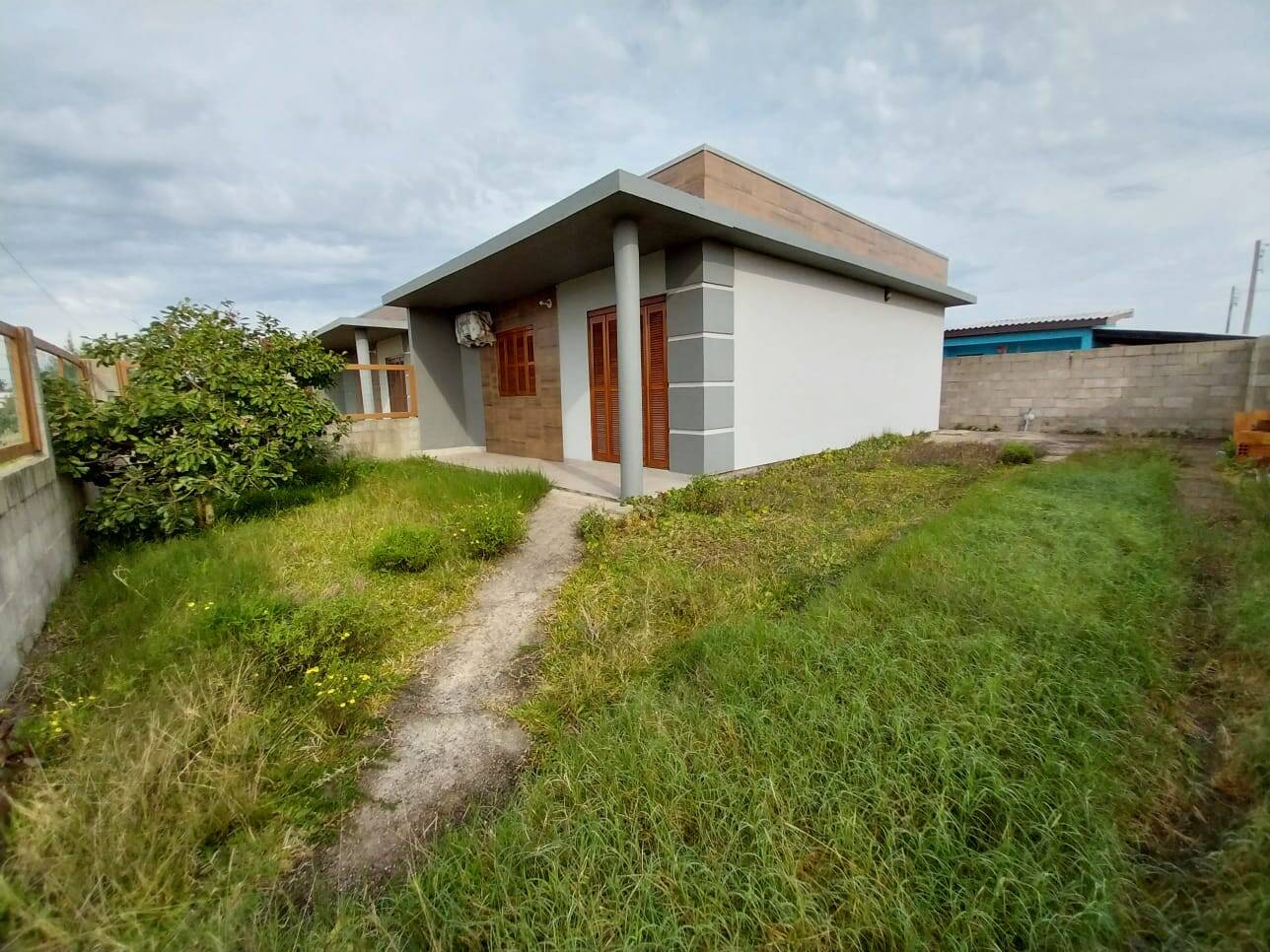 #75AB - Casa para Venda em Tramandaí - RS