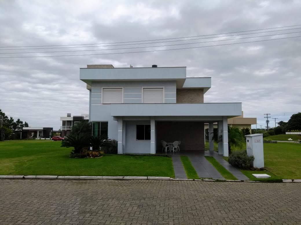 #52OB - Casa para Venda em Tramandaí - RS