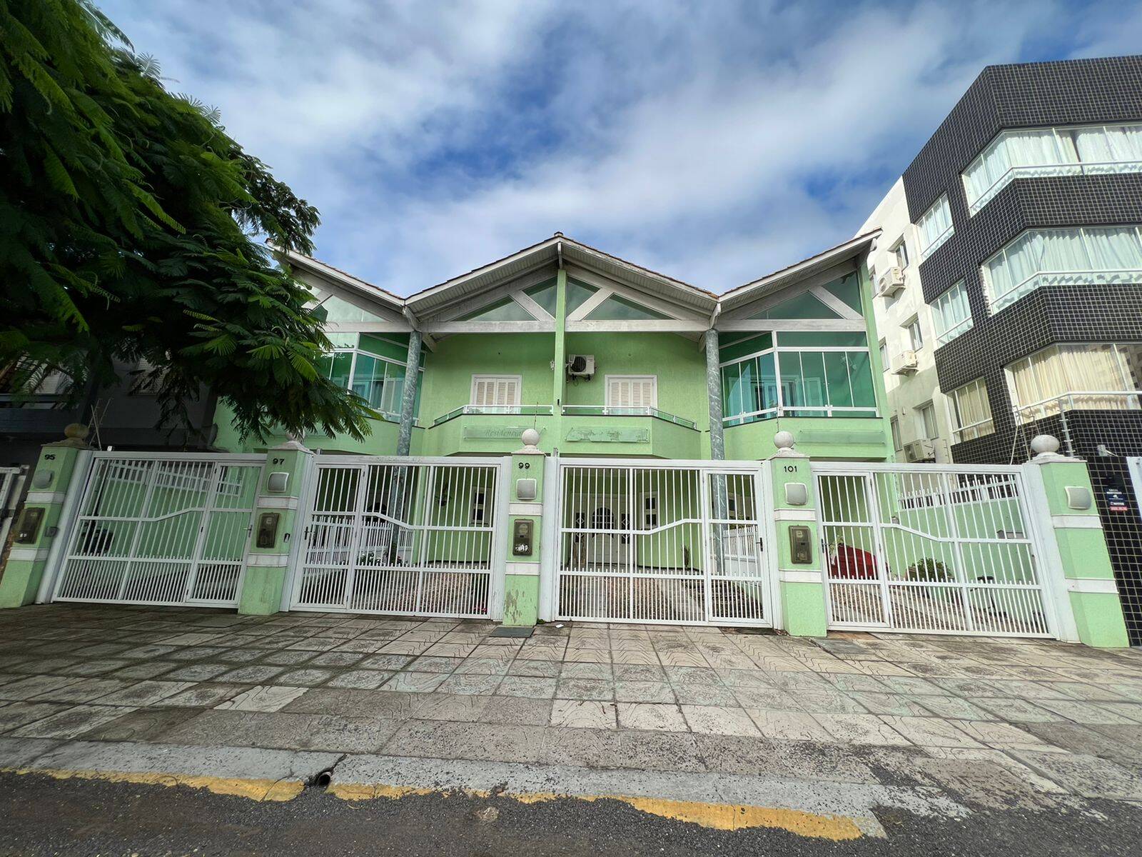 #31TC - Sobrado para Venda em Tramandaí - RS